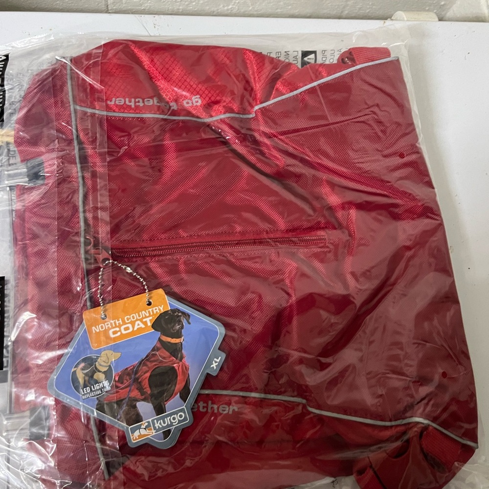 Kurgo North Country Coat in Bold Red